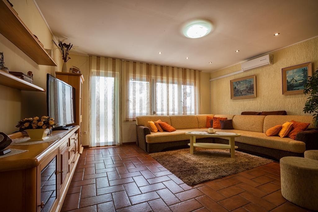 Holiday Villa Anna Primorski Dolac Bagian luar foto